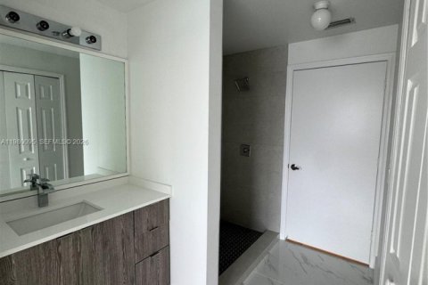 Copropriété à louer à Doral, Floride: 2 chambres, 103.59 m2 № 2046393 - photo 9