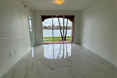 Copropriété à louer à Doral, Floride: 2 chambres, 103.59 m2 № 2046393 - photo 3