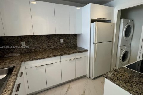 Copropriété à louer à Doral, Floride: 2 chambres, 103.59 m2 № 2046393 - photo 7