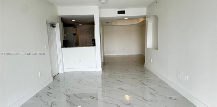 Condo à Doral, Floride, 2 chambres  № 2046393