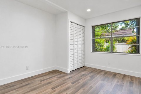 Casa en venta en Coral Springs, Florida, 2 dormitorios, 122.35 m2 № 2416130 - foto 10