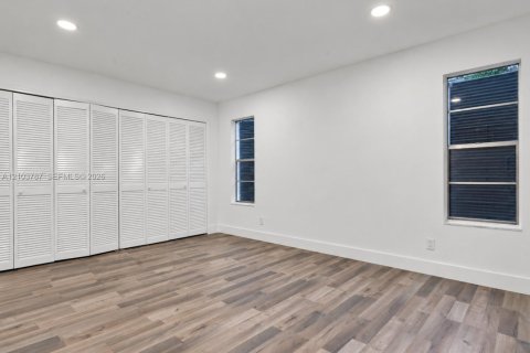 Casa en venta en Coral Springs, Florida, 2 dormitorios, 122.35 m2 № 2416130 - foto 9