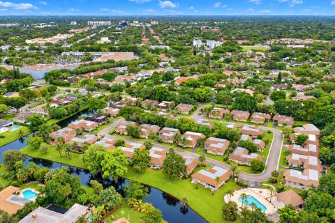 Casa en venta en Coral Springs, Florida, 2 dormitorios, 122.35 m2 № 2416130 - foto 14