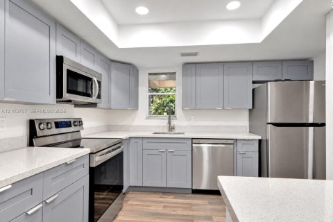 Casa en venta en Coral Springs, Florida, 2 dormitorios, 122.35 m2 № 2416130 - foto 6