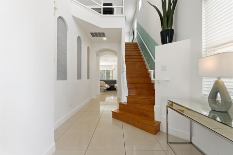 House in Four Corners, Florida 6 bedrooms, 320.61 sq.m. № 2200298 - photo 6
