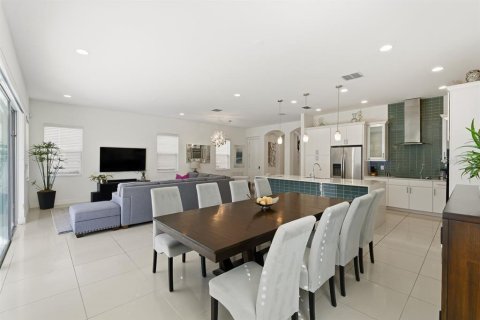 House in Four Corners, Florida 6 bedrooms, 320.61 sq.m. № 2200298 - photo 10