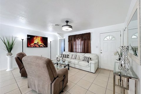 Villa ou maison à vendre à Orlando, Floride: 3 chambres, 146.04 m2 № 2306051 - photo 19