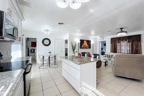 Villa ou maison à vendre à Orlando, Floride: 3 chambres, 146.04 m2 № 2306051 - photo 9