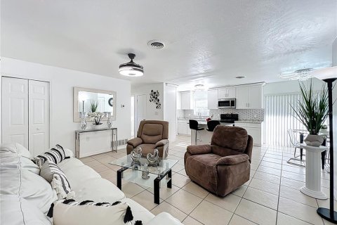 Villa ou maison à vendre à Orlando, Floride: 3 chambres, 146.04 m2 № 2306051 - photo 17