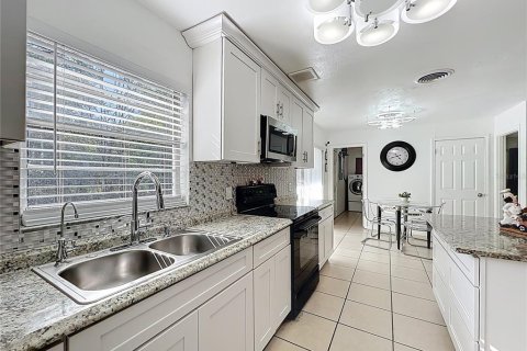 Villa ou maison à vendre à Orlando, Floride: 3 chambres, 146.04 m2 № 2306051 - photo 14