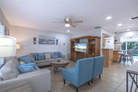 Купить виллу или дом в Помпано-Бич, Флорида 5 спален, 244.98м2, № 1956320 - фото 10