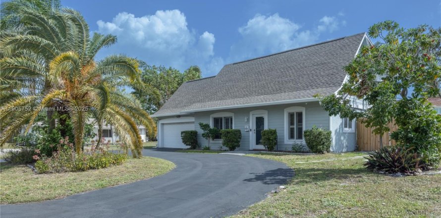 Дом в Помпано-Бич, Флорида 5 спален, 244.98м2 № 1956320