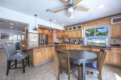 Купить виллу или дом в Помпано-Бич, Флорида 5 спален, 244.98м2, № 1956320 - фото 14