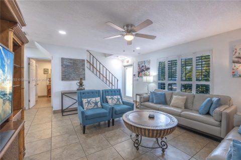 Купить виллу или дом в Помпано-Бич, Флорида 5 спален, 244.98м2, № 1956320 - фото 9