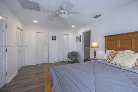 Купить виллу или дом в Помпано-Бич, Флорида 5 спален, 244.98м2, № 1956320 - фото 20