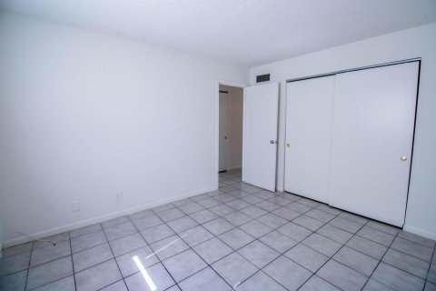 Appartement à louer à Hollywood, Floride: 1 chambre № 2382874 - photo 6