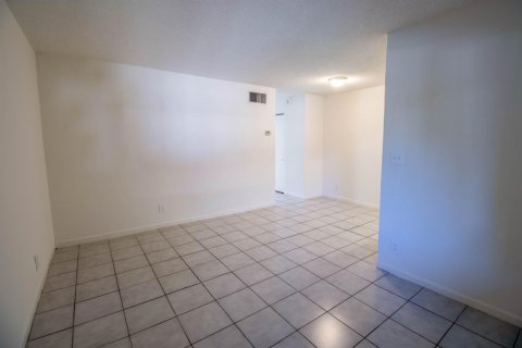 Appartement à Hollywood, Floride 1 chambre № 2382874