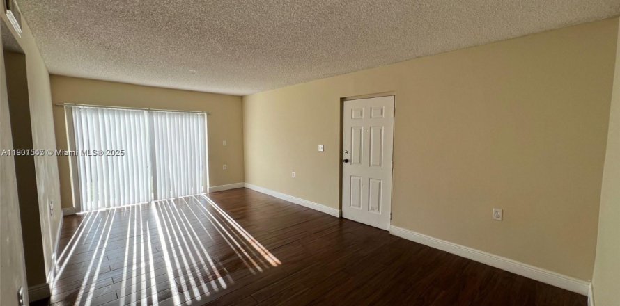 Condo à West Palm Beach, Floride, 2 chambres № 1955211