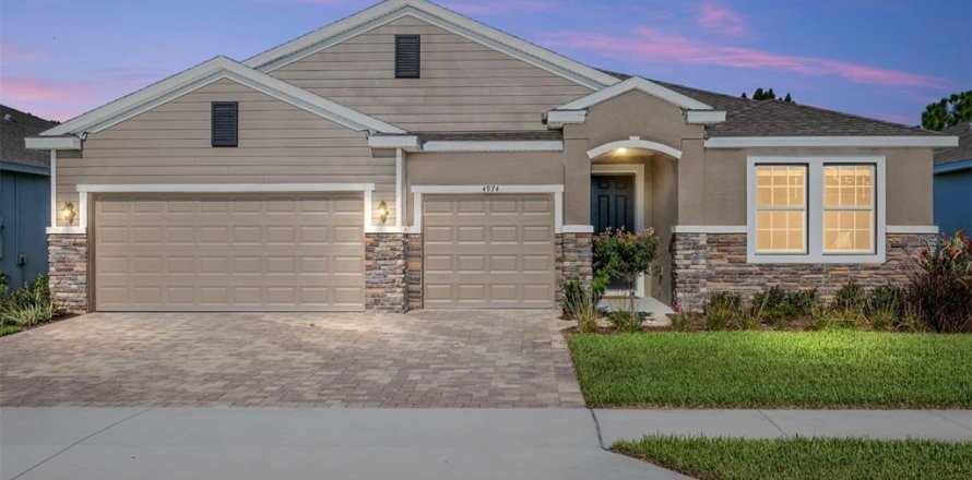 House in Ocala, Florida 4 bedrooms, 265.61 sq.m. № 1852543