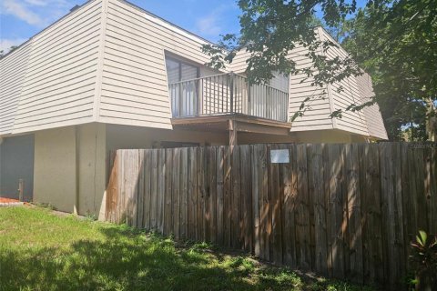 Townhouse in Port Orange, Florida 2 bedrooms, 115.38 sq.m. № 1829676 - photo 1