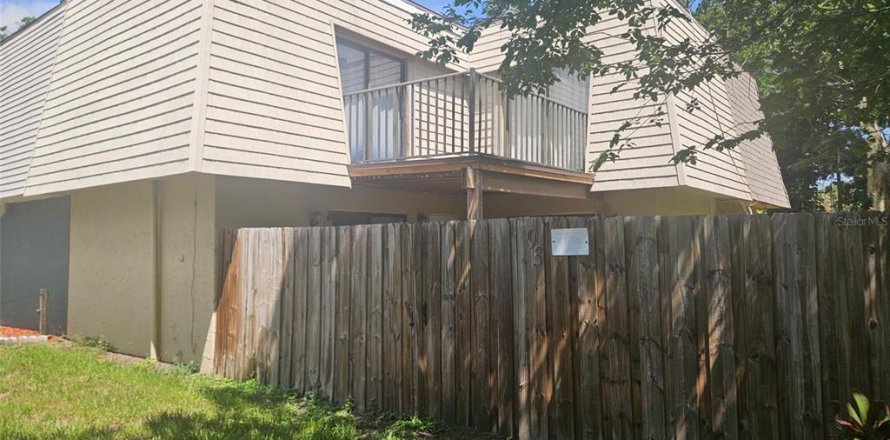 Townhouse in Port Orange, Florida 2 bedrooms, 115.38 sq.m. № 1829676