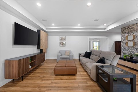 House in Winter Garden, Florida 4 bedrooms, 167.6 sq.m. № 2127700 - photo 6