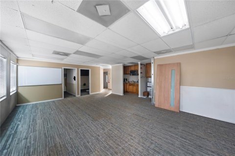 House in Winter Garden, Florida 4 bedrooms, 167.6 sq.m. № 2127700 - photo 25