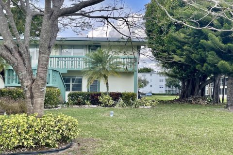 Condominio en Deerfield Beach, Florida, 2 dormitorios  № 2002011