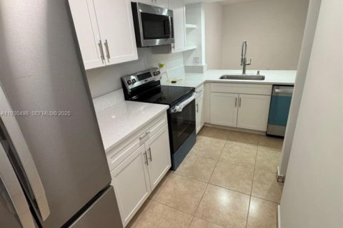 Купить кондоминиум в Хайалиа, Флорида 2 спальни, 102.75м2, № 1989797 - фото 6