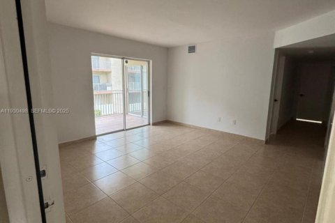 Купить кондоминиум в Хайалиа, Флорида 2 спальни, 102.75м2, № 1989797 - фото 2