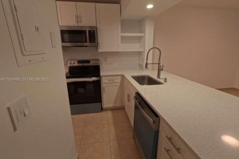 Купить кондоминиум в Хайалиа, Флорида 2 спальни, 102.75м2, № 1989797 - фото 17