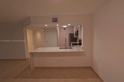 Купить кондоминиум в Хайалиа, Флорида 2 спальни, 102.75м2, № 1989797 - фото 16