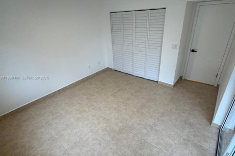 Купить кондоминиум в Хайалиа, Флорида 2 спальни, 102.75м2, № 1989797 - фото 9