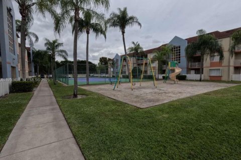 Купить кондоминиум в Хайалиа, Флорида 2 спальни, 102.75м2, № 1989797 - фото 19