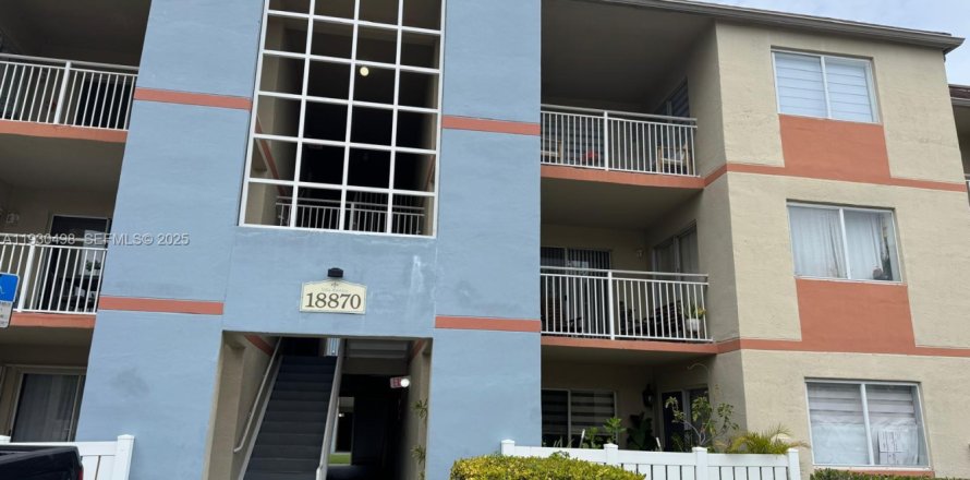 Кондоминиум с 2 спальнями в Хайалиа, Флорида № 1989797