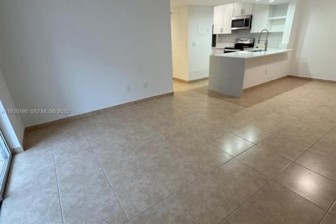 Купить кондоминиум в Хайалиа, Флорида 2 спальни, 102.75м2, № 1989797 - фото 3