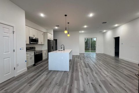 Villa ou maison à louer à Ocala, Floride: 4 chambres, 169.08 m2 № 2399101 - photo 2