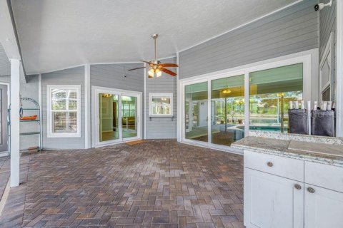 House in Sarasota, Florida 3 bedrooms, 220.55 sq.m. № 2235525 - photo 28