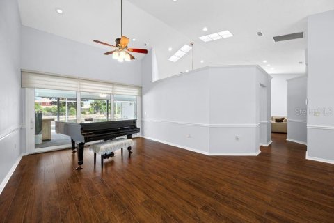 House in Sarasota, Florida 3 bedrooms, 220.55 sq.m. № 2235525 - photo 2