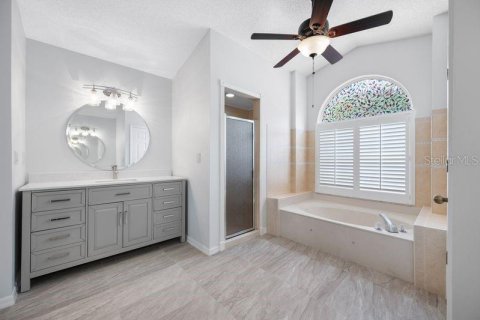 House in Sarasota, Florida 3 bedrooms, 220.55 sq.m. № 2235525 - photo 14