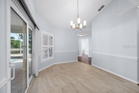 House in Sarasota, Florida 3 bedrooms, 220.55 sq.m. № 2235525 - photo 9