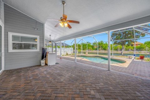 House in Sarasota, Florida 3 bedrooms, 220.55 sq.m. № 2235525 - photo 26