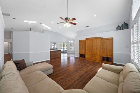 House in Sarasota, Florida 3 bedrooms, 220.55 sq.m. № 2235525 - photo 10