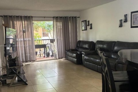 Купить кондоминиум в Корал-Спрингс, Флорида 3 спальни, 108.32м2, № 2055530 - фото 6