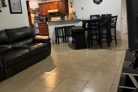 Купить кондоминиум в Корал-Спрингс, Флорида 3 спальни, 108.32м2, № 2055530 - фото 4