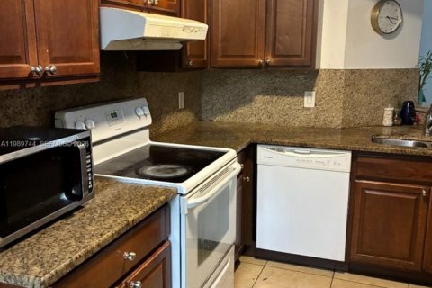 Купить кондоминиум в Корал-Спрингс, Флорида 3 спальни, 108.32м2, № 2055530 - фото 9