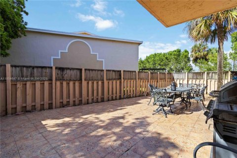 Copropriété à vendre à Doral, Floride: 2 chambres, 98.48 m2 № 1887882 - photo 22