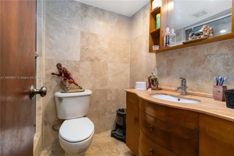 Copropriété à vendre à Doral, Floride: 2 chambres, 98.48 m2 № 1887882 - photo 16