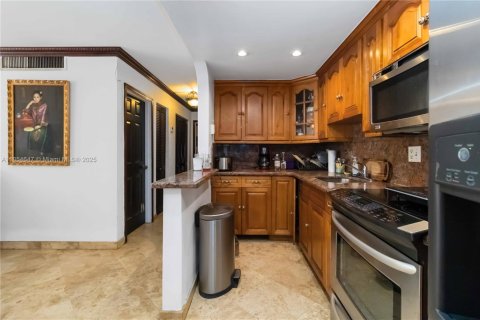 Copropriété à vendre à Doral, Floride: 2 chambres, 98.48 m2 № 1887882 - photo 11