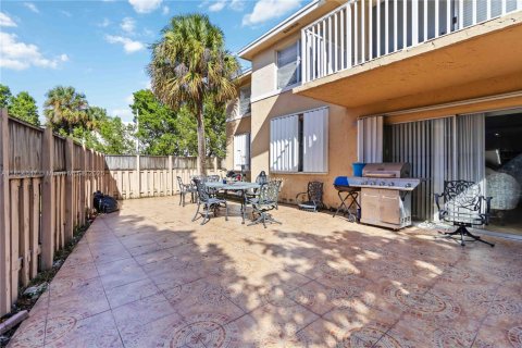 Copropriété à vendre à Doral, Floride: 2 chambres, 98.48 m2 № 1887882 - photo 24